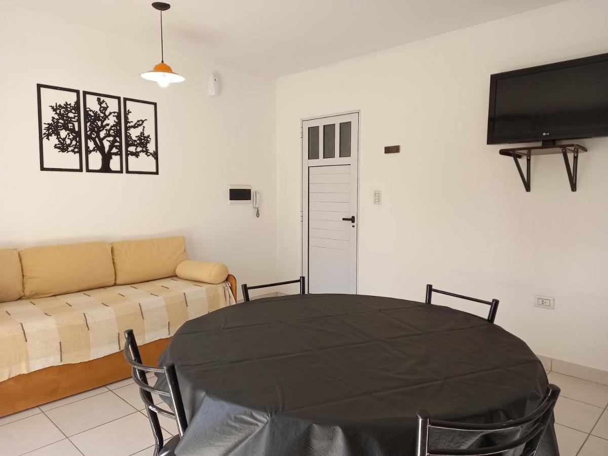 Departamentos Temporarios Raul B. Diaz Apartment Санта Роса Екстериор снимка