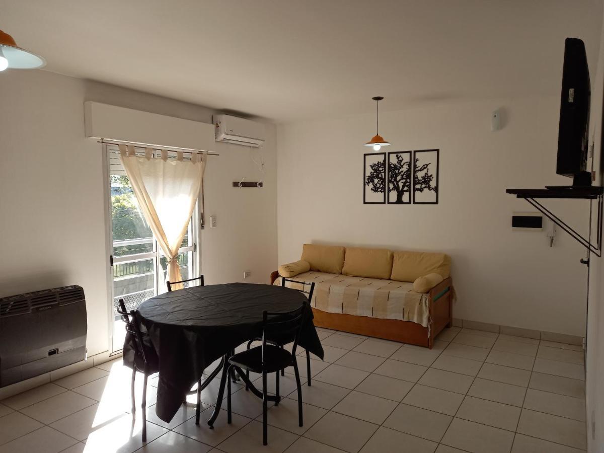 Departamentos Temporarios Raul B. Diaz Apartment Санта Роса Екстериор снимка